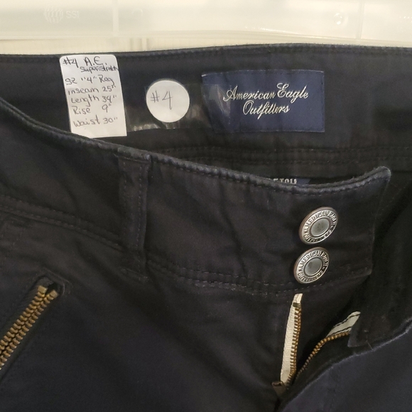 American Eagle Outfitters Black Casual Quilted Pants - Picture 6 of 9